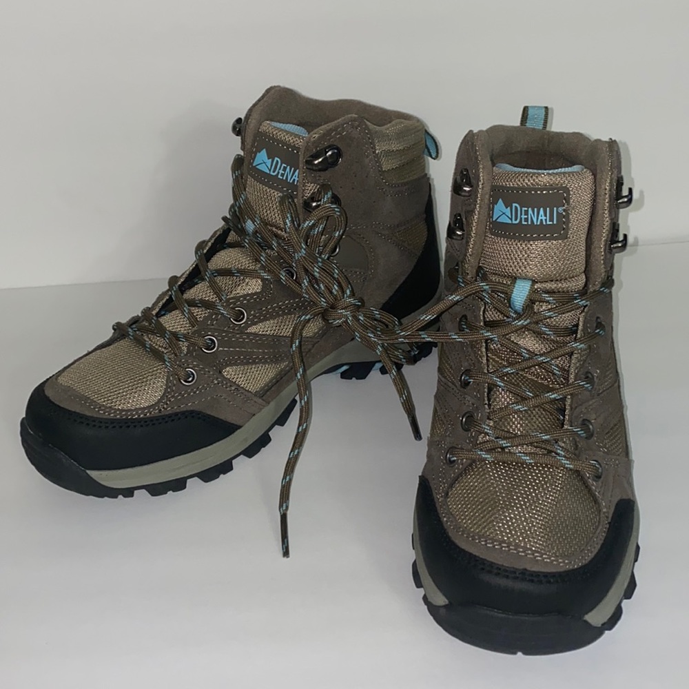 NICE NEW *DENALI* HIKING BOOT 🥾!